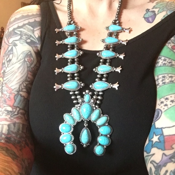 Tipi Jewelry - NWT Southwestern Faux Turquoise Squash Blossom Set